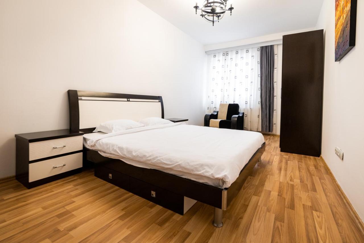Ferienwohnung CedarTREE Prishtina Pristina Exterior foto